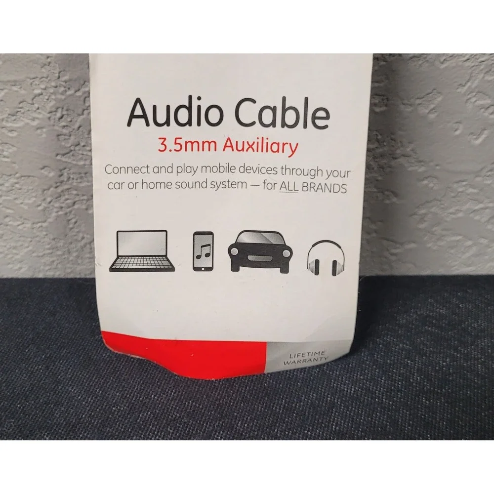 GE 6 ft. 3.5mm Auxiliary Audio Cable Model #33572 New in Package